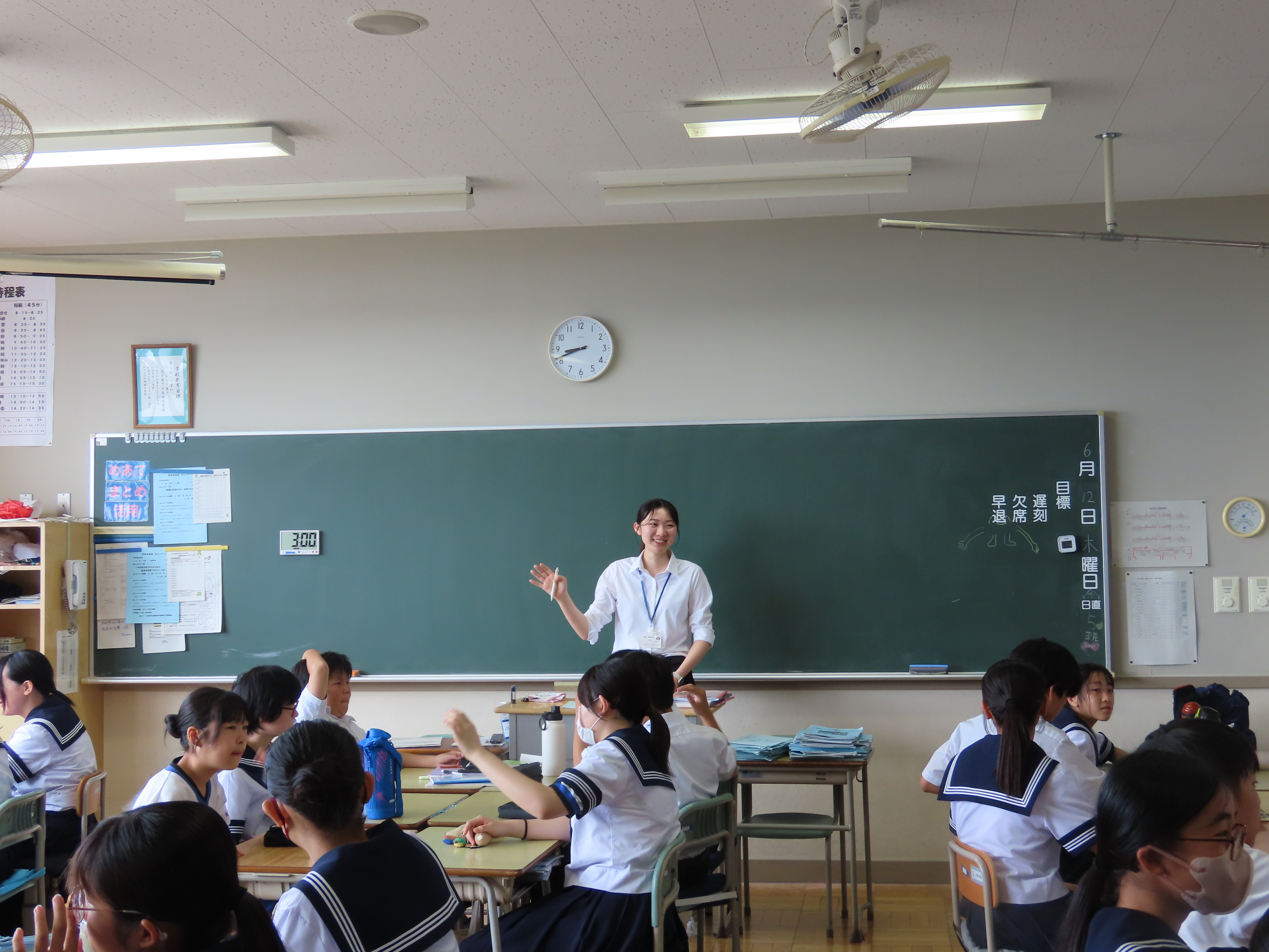 1-6朝の会.jpg